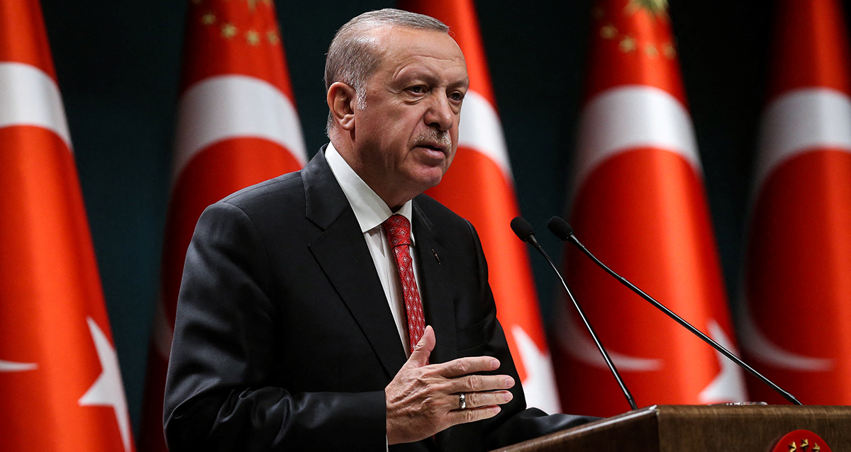 Media mogul declares his 'masculine love' to Erdogan - Al-Monitor