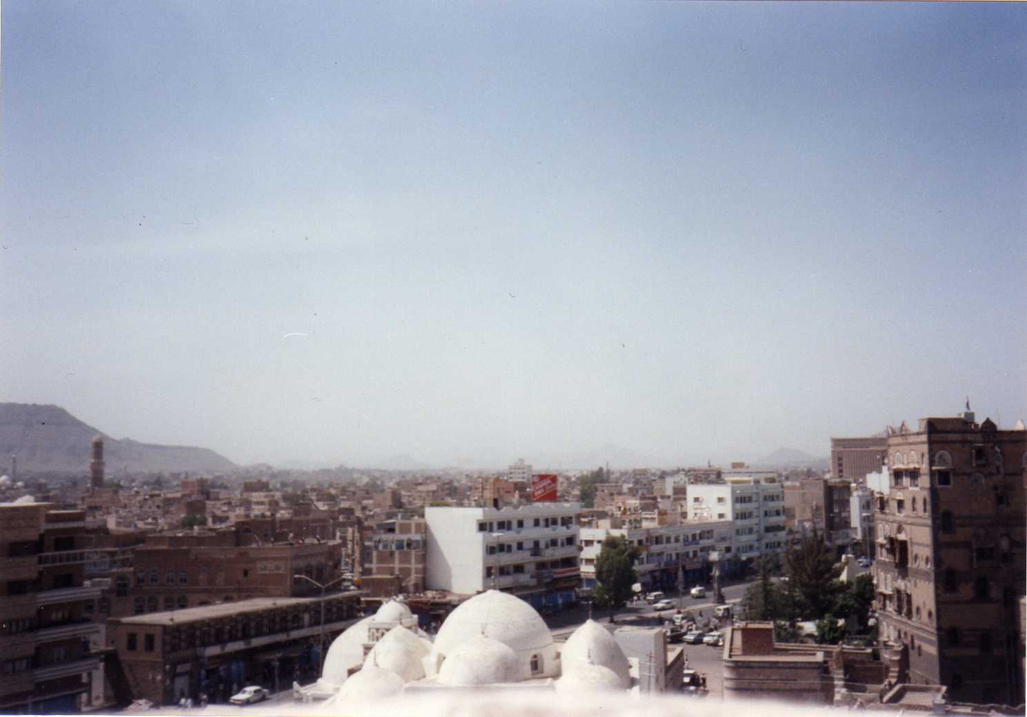 A photo of downtown Sana'a taken in 1992 (Source: Wikimedia Commons).