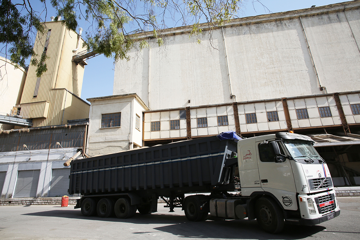 Photo above: A truck parked in front of the grain silos at Manouba Governorate in Tunisia on Aug. 23, 2021. Photo by Jdidi Wassim/SOPA Images/LightRocket via Getty Images.