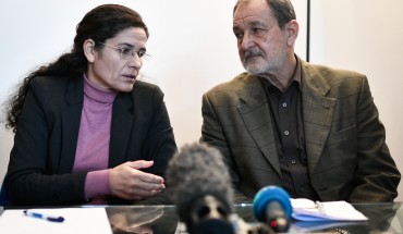 Two top political leaders of the Syrian Kurdish alliance and co-chairs of the Syrian Democratic Council Riad Darar (R) and Ilham Ahmed (L) speak together while delivering a speech during a press-conference, in Paris, on December 21, 2018.