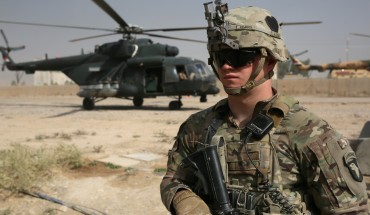 US soldiers leave Nineveh Joint Operations Command Headquarters with helicopters to go to Al-Kayyara district and around Mosul, in Nineveh, Iraq on October 19, 2016.