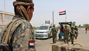 Fighters with the UAE-trained Security Belt Forces loyal to the pro-independence Southern Transitional Council (STC) man a checkpoint near the south-central coastal city of Zinjibar in south-central Yemen, in the Abyan Governorate, on August 21, 2019. 