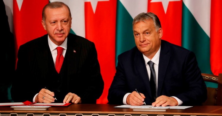 Turkish President Recep Tayyip Erdogan (L) poses with Hungarian Prime minister Viktor Orbán after they met for discussions on Syria and migration on November 7, 2019 in Budapest, Hungary. 