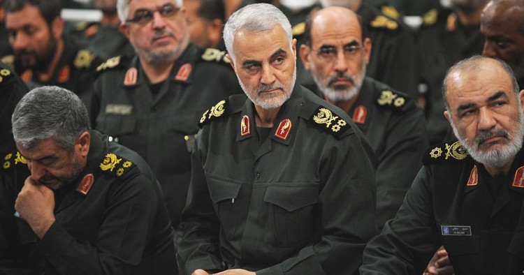 Iranian Quds Force commander Qassem Soleimani (C) attends Iranian supreme leader Ayatollah Ali Khamenei's meeting with the Islamic Revolution Guards Corps (IRGC) in Tehran, Iran on September 18, 2016. 