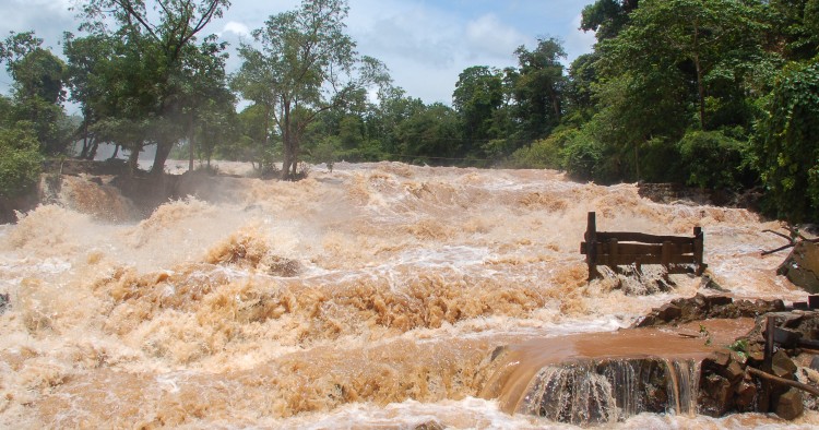 essay on flood disaster