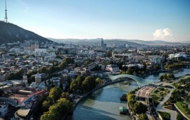 This aerial photograph taken on September 22, 2018, shows The River Kura (Mtkvari) in the Georgian capital Tbilisi. 